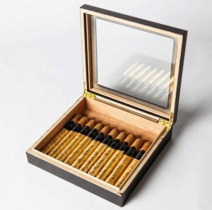 The Black Tie - Gold Hand-Rolled Cigar Box Set