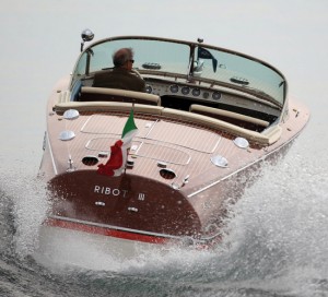 Riva-Tritone-Special-Cadillac-Powerboat-1960-subasta-2