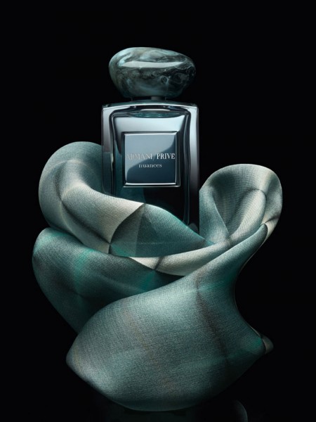 Armani Prive Nuances eau de parfum is a brilliant reflection of the multi-faceted world of Giorgio Armani