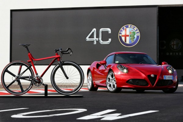 Alfa-Romeo-4C-IFD-bicicleta-1